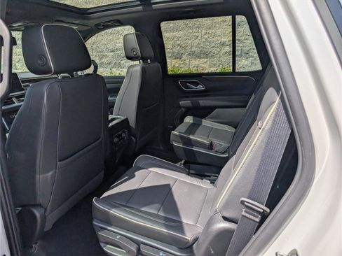 Used 2023 Chevrolet Tahoe Premier AWD/4WD image 18