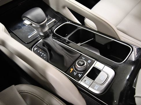 Certified 2024 Kia Telluride S AWD/4WD image 27