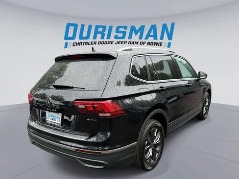 Used 2022 Volkswagen Tiguan SE AWD/4WD image 2