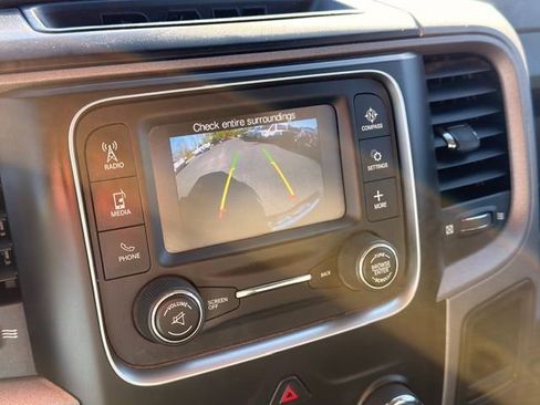 Used 2017 RAM 1500 Express image 3