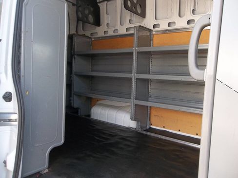 Used 2019 Nissan NV 2500 SV w/ Navigation Package image 12