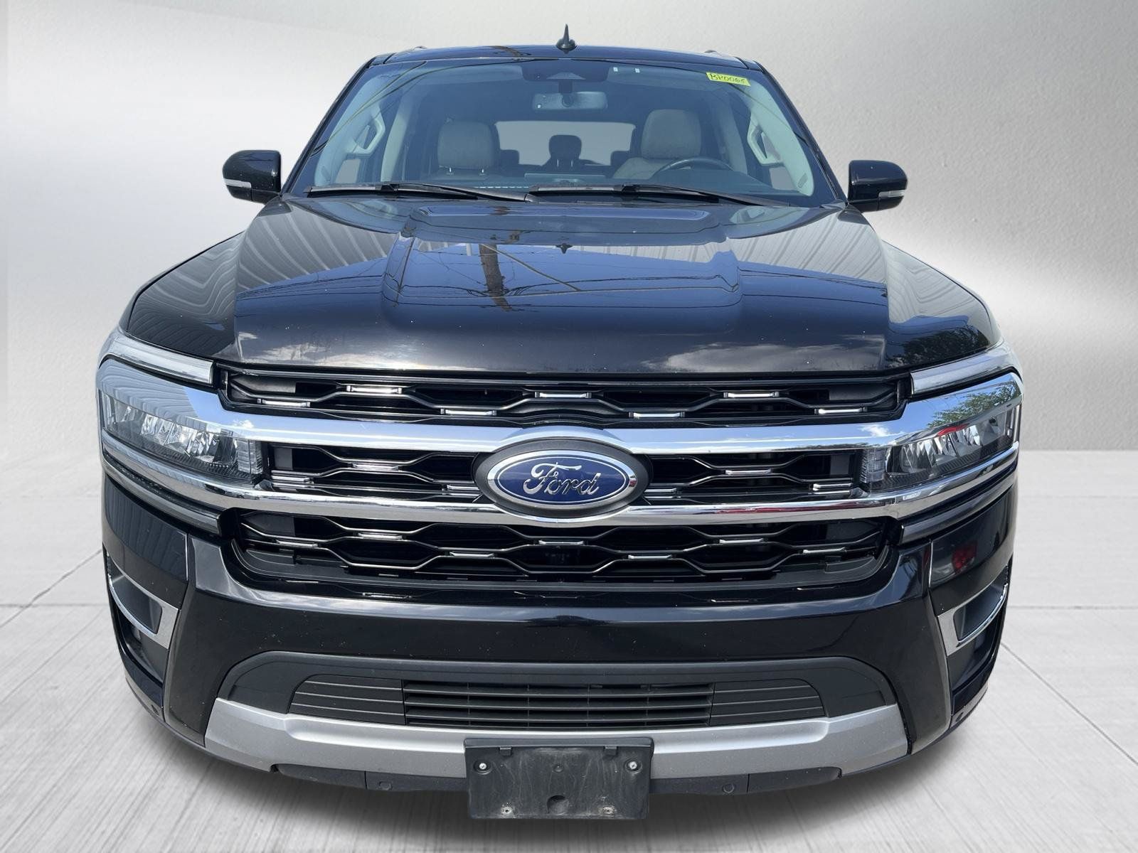 Used 2024 Ford Expedition Max Limited RWD image 2