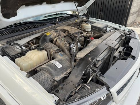 Used 2007 Chevrolet Silverado 2500 LT w/ Heavy-Duty Power Package image 49