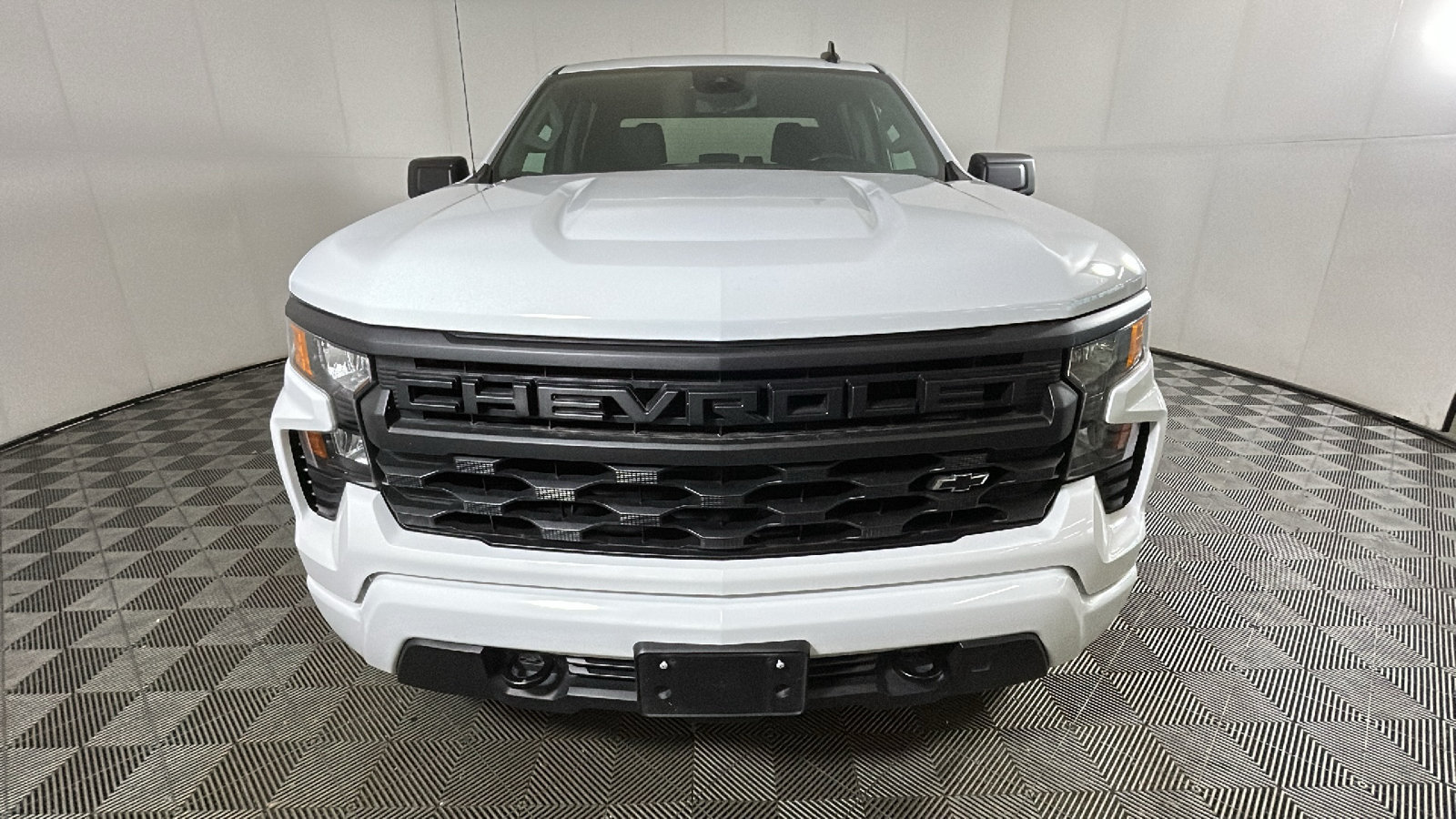 Used 2024 Chevrolet Silverado 1500 Custom AWD/4WD image 8