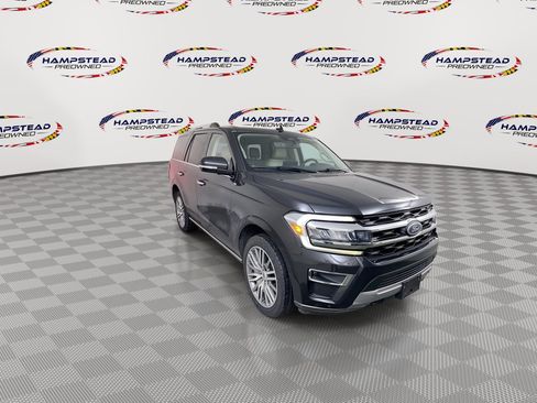Used 2022 Ford Expedition Limited image 2
