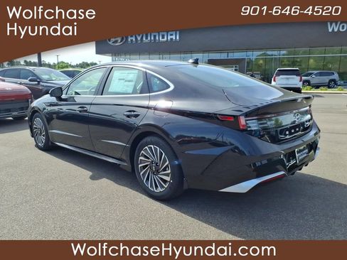 New 2026 Hyundai Sonata Limited FWD image 3