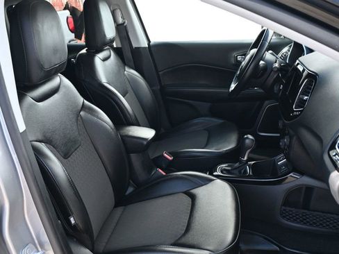 Used 2020 Jeep Compass Latitude image 16