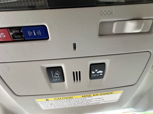 Used 2017 Subaru Crosstrek 2.0i Premium image 13