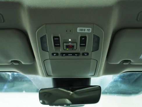 Used 2023 Toyota Highlander Limited AWD/4WD image 24