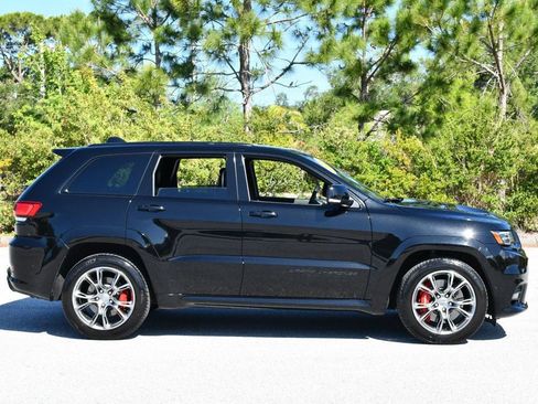 Used 2018 Jeep Grand Cherokee SRT AWD/4WD image 34