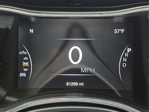 Used 2020 Jeep Grand Cherokee Laredo image 23