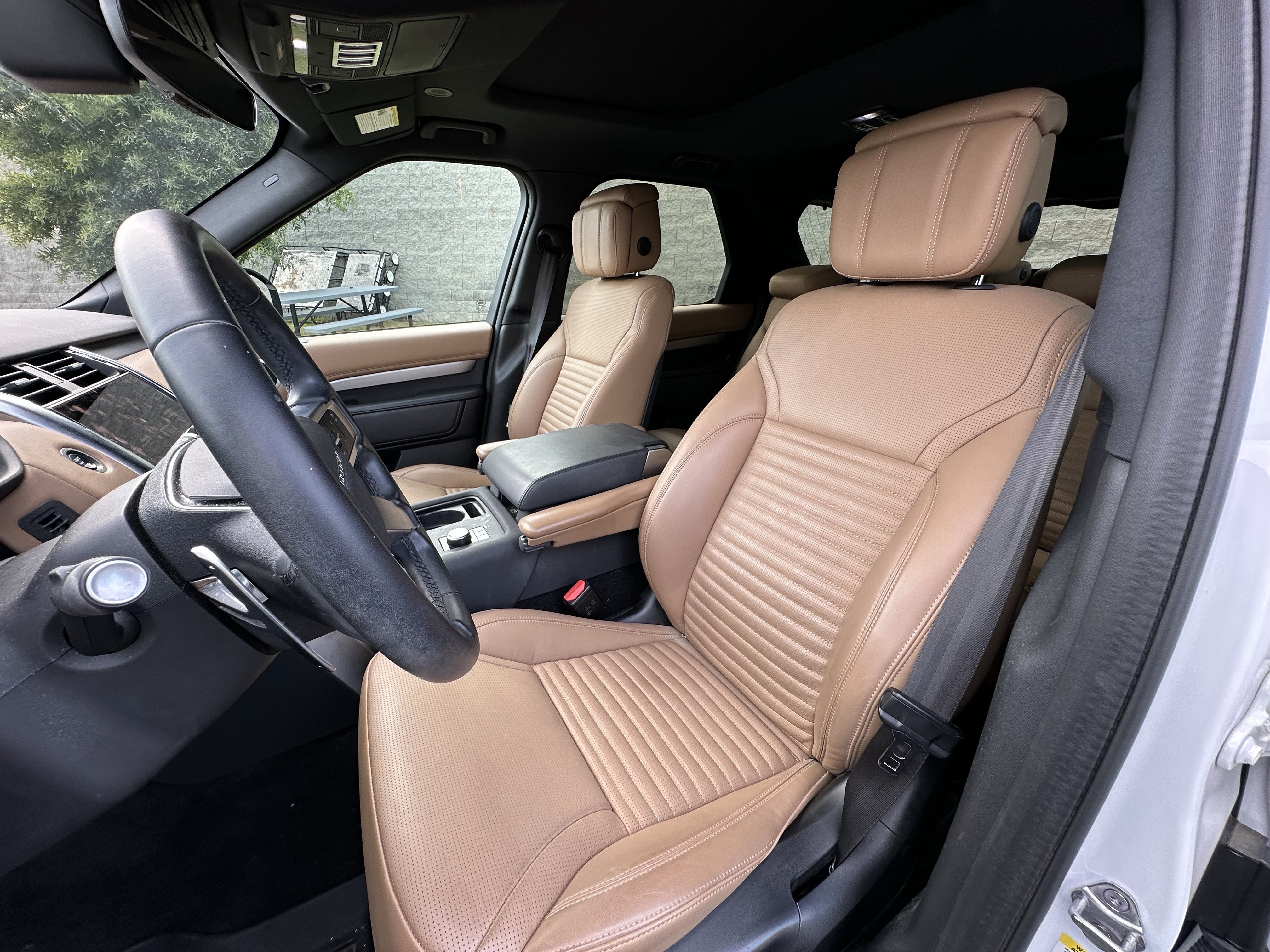 Certified 2023 Land Rover Discovery S R-Dynamic AWD/4WD image 14