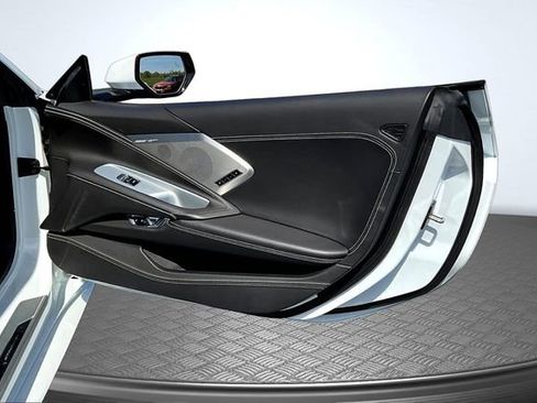 Used 2025 Chevrolet Corvette Stingray Premium Cpe w/ 3LT image 25