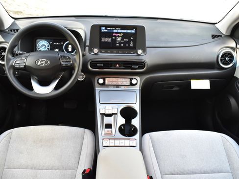 Used 2023 Hyundai Kona SE w/ Cargo Package FWD image 22