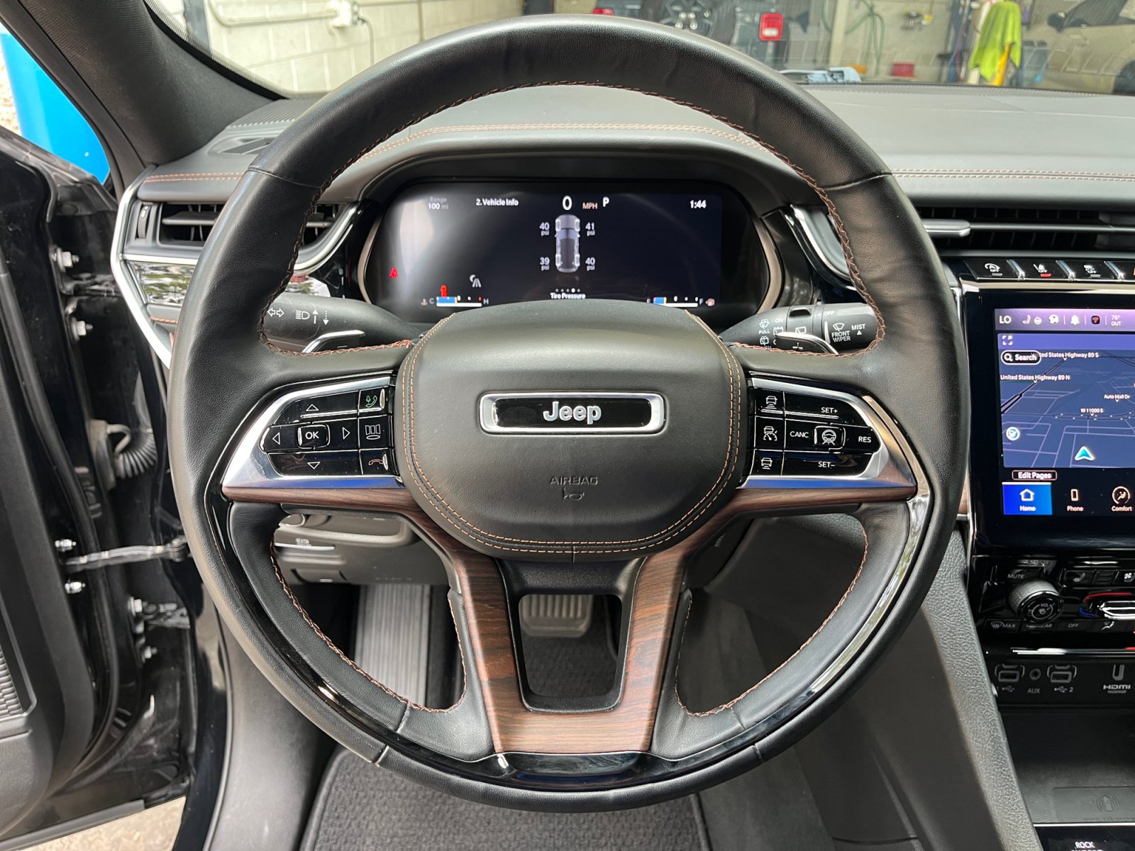 Used 2023 Jeep Grand Cherokee Summit w/ Adv Protech Group IV AWD/4WD image 12