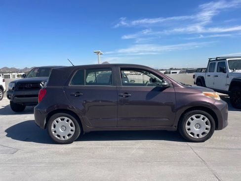 Used 2010 Scion xD image 3