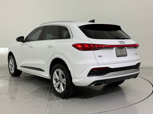 Certified 2025 Audi Q5 Premium image 3