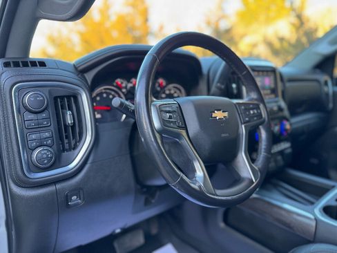 Used 2021 Chevrolet Silverado 2500 LTZ w/ LTZ Convenience Package image 12