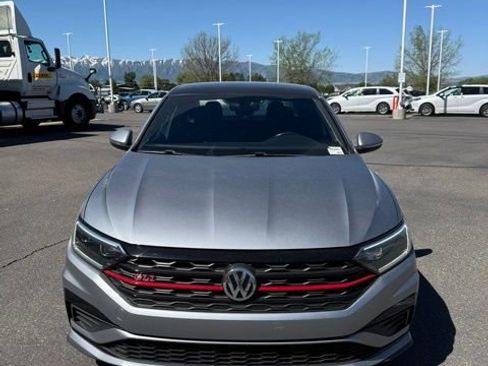 Used 2019 Volkswagen Jetta GLI Autobahn FWD image 2