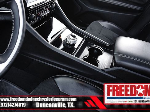 Used 2024 Jeep Grand Cherokee Altitude image 33