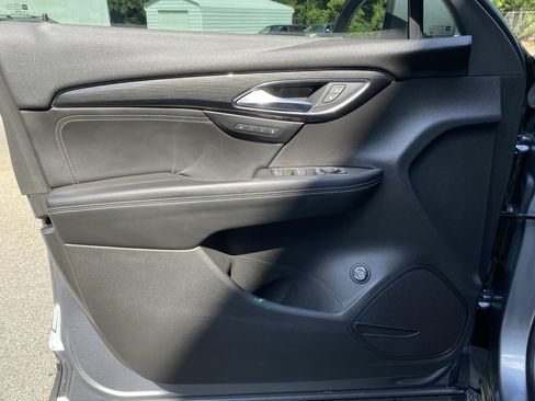 Used 2021 Buick Envision Essence FWD image 14