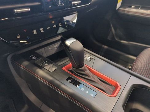 New 2026 Nissan Kicks SR w/ SR Premium Package AWD/4WD image 22