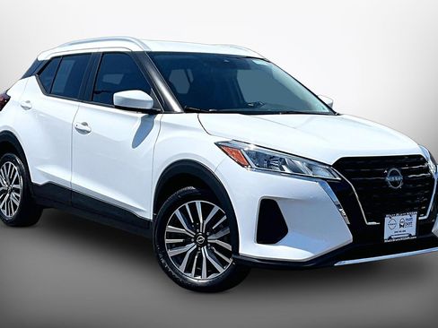Certified 2023 Nissan Kicks SV FWD image 10