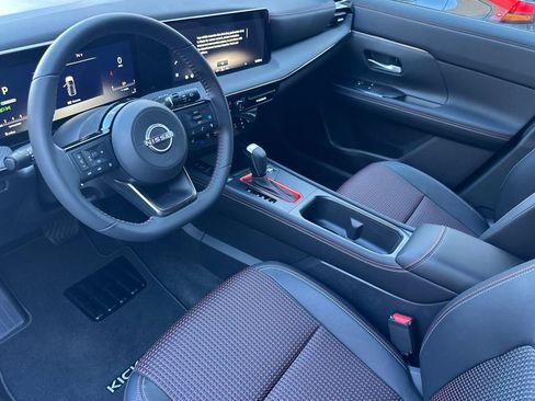 New 2026 Nissan Kicks SR w/ Cold Weather Package image 8
