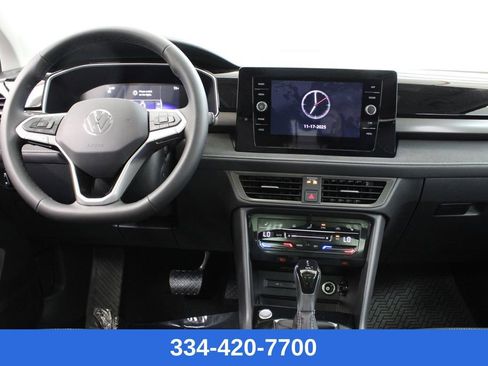 New 2026 Volkswagen Taos SE image 8