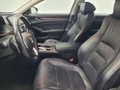 Used 2018 Honda Accord Touring image 17