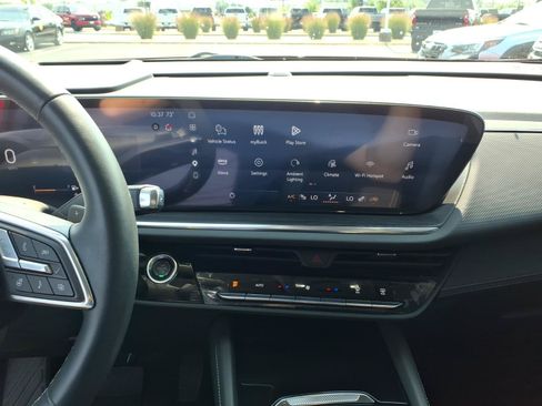 Used 2025 Buick Envision Preferred AWD/4WD image 10