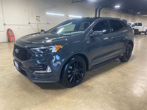Used 2021 Ford Edge ST-Line w/ Cold Weather Package image 1