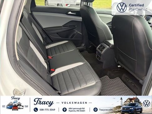 Certified 2022 Volkswagen Taos SEL AWD/4WD image 11