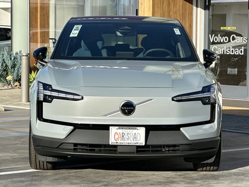 New 2026 Volvo EX30 Ultra w/ Climate Package image 3