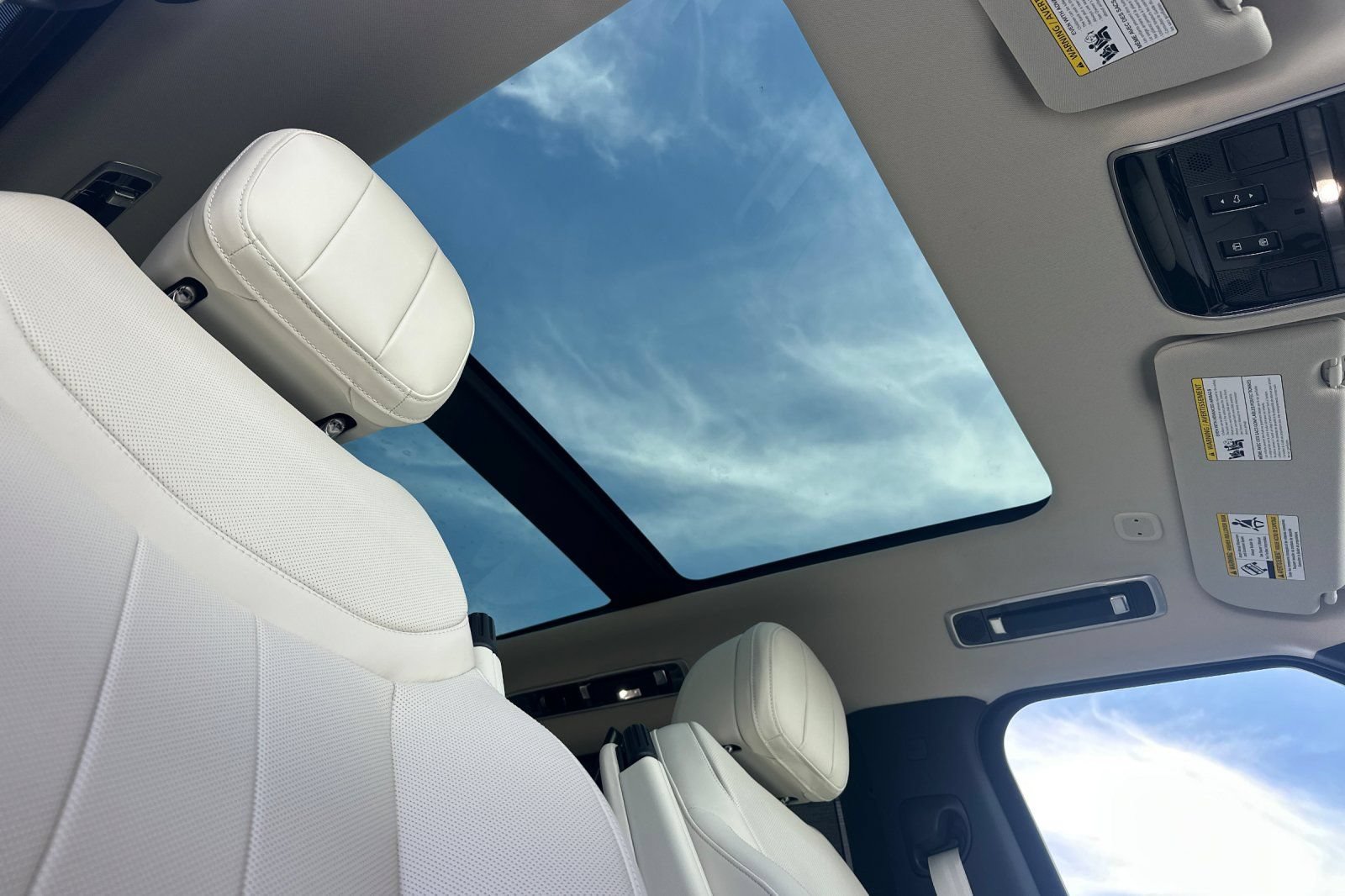 New 2026 Land Rover Range Rover SE AWD/4WD image 18