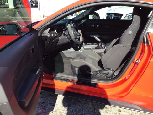 Used 2017 Ford Mustang Shelby GT350 w/ Electronics Package image 9