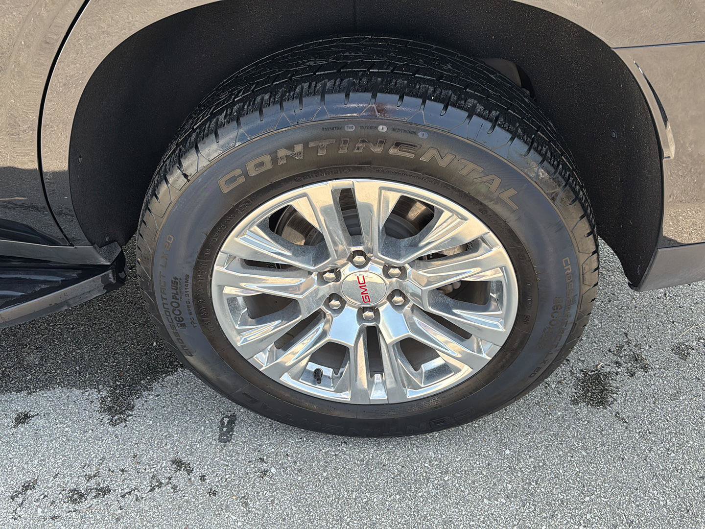 Used 2025 GMC Yukon Denali AWD/4WD image 10