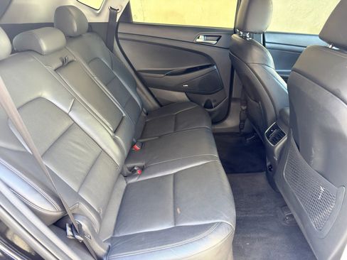 Used 2019 Hyundai Tucson Limited image 18