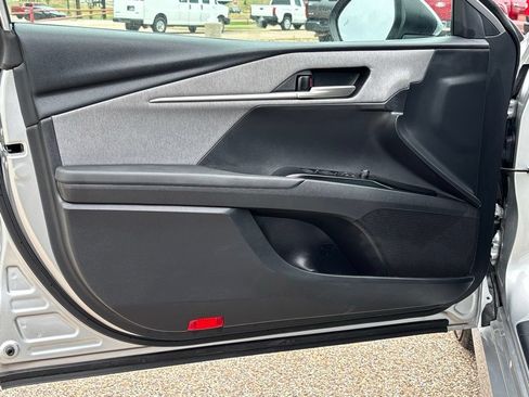 Used 2025 Toyota Camry LE FWD image 25
