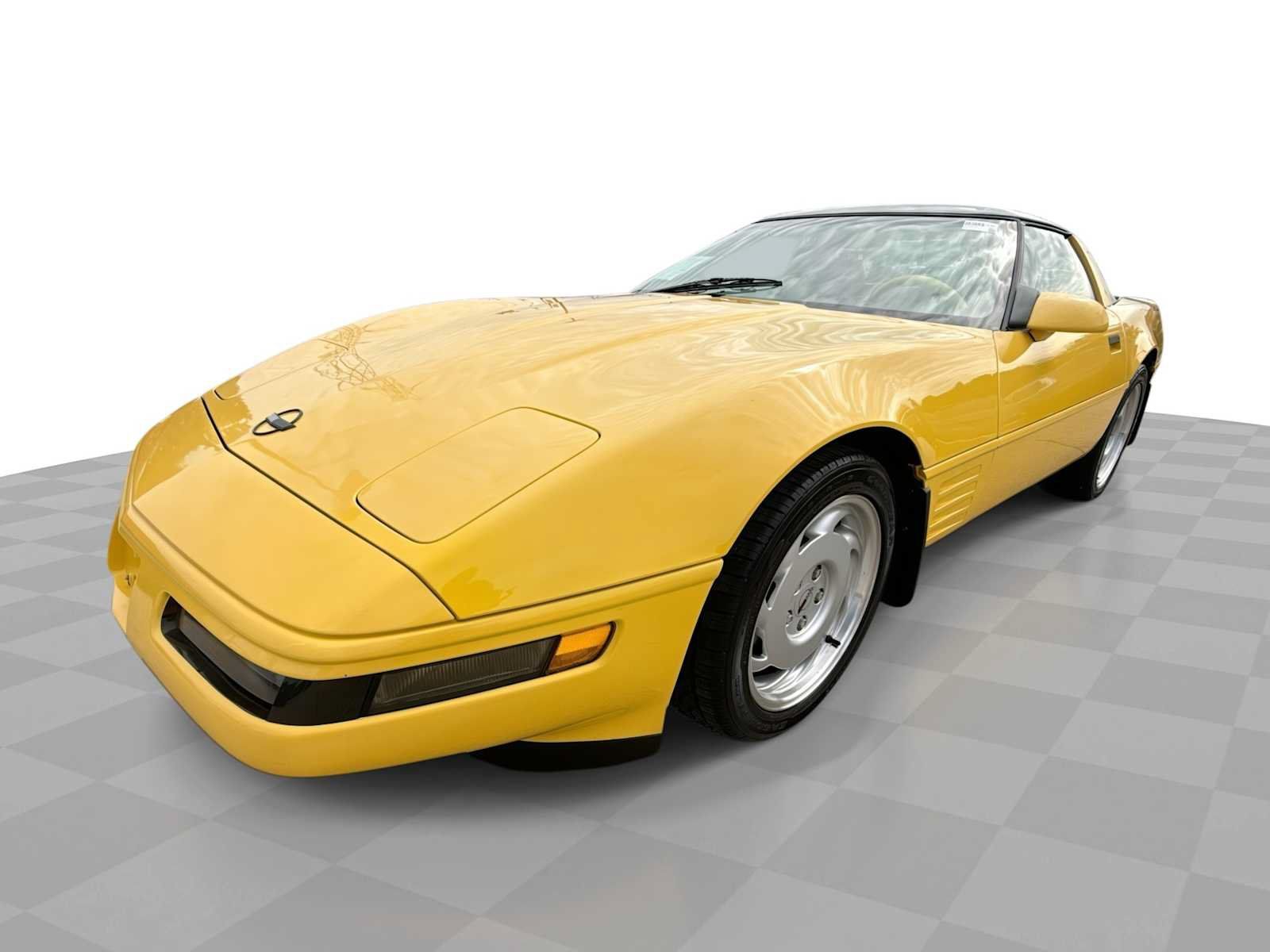 Used 1991 Chevrolet Corvette Coupe RWD image 1