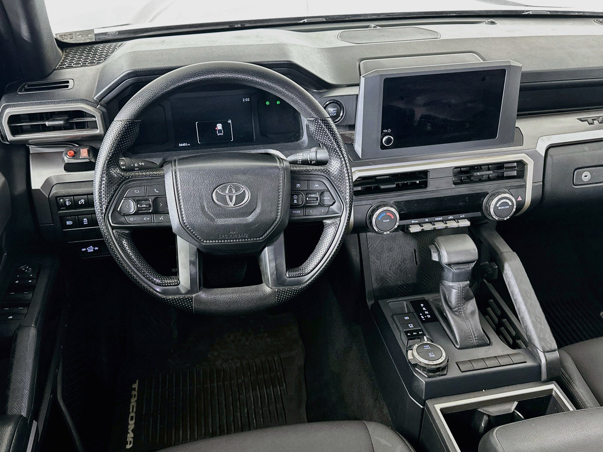 Used 2025 Toyota Tacoma SR5 AWD/4WD image 18