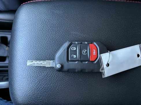 Used 2022 Jeep Gladiator Rubicon w/ LED Lighting Group image 25