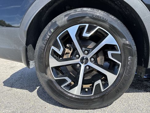 Used 2023 Kia Sportage EX AWD/4WD image 18