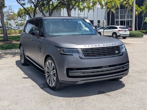 Used 2024 Land Rover Range Rover Long Wheelbase Autobiography AWD/4WD image 3