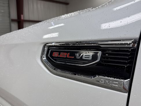 Used 2023 GMC Sierra 1500 Denali w/ Technology Package image 3