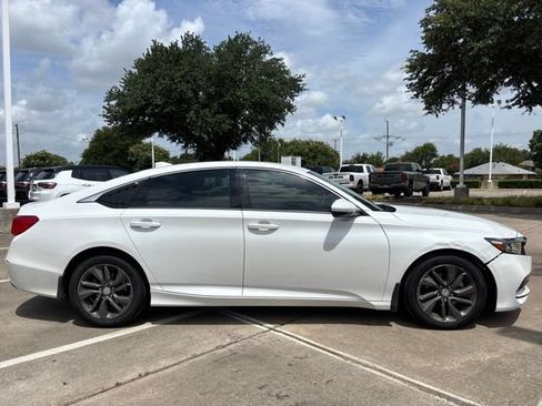 Used 2019 Honda Accord LX image 4