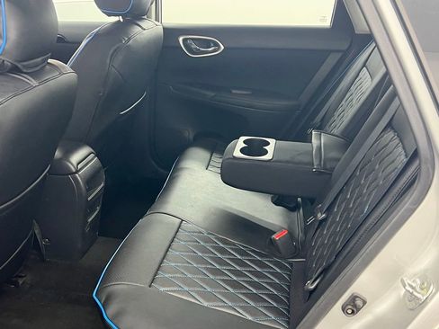 Used 2017 Nissan Sentra SV image 9