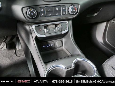 Used 2024 GMC Terrain SLE FWD image 16