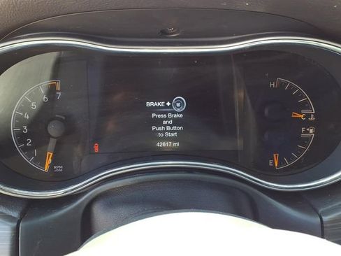 Used 2020 Jeep Grand Cherokee Altitude image 9