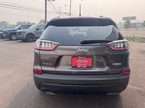 Used 2021 Jeep Cherokee Latitude Lux w/ Comfort/Convenience Group AWD/4WD image 4